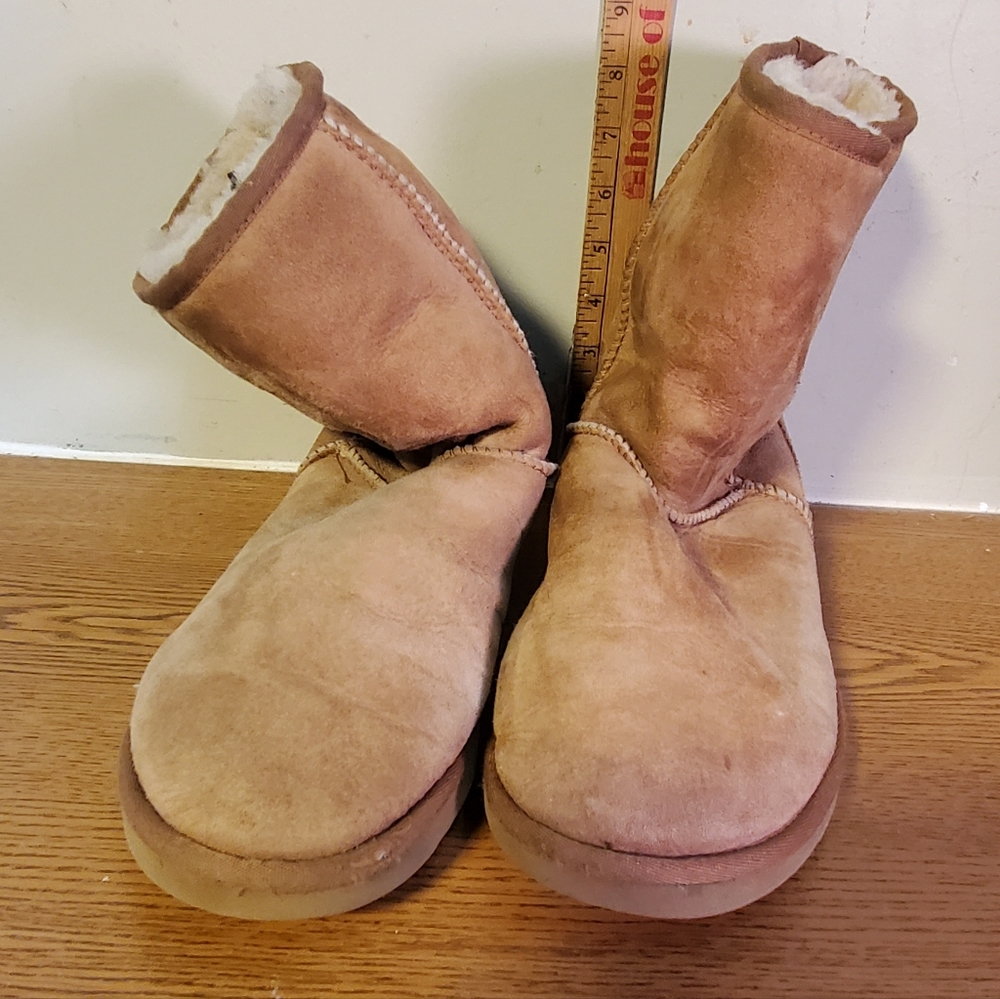Ugg women's boots size w8